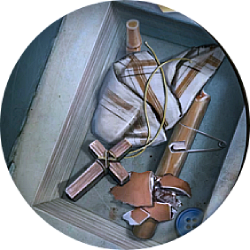 Murder in the Alps: The Heir - Investigation 22: Cell Bible
